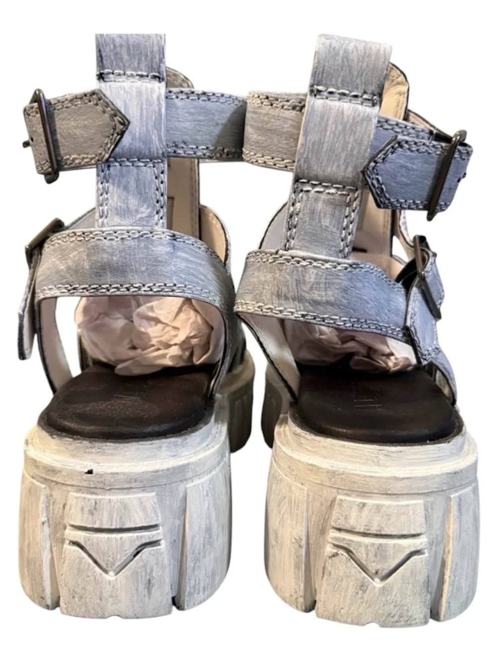 Widow “Call the Spirits” gladiator platform